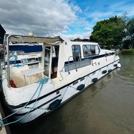 Bateau Unique A Quai - 8 Pers. - Api-1-46-35 *